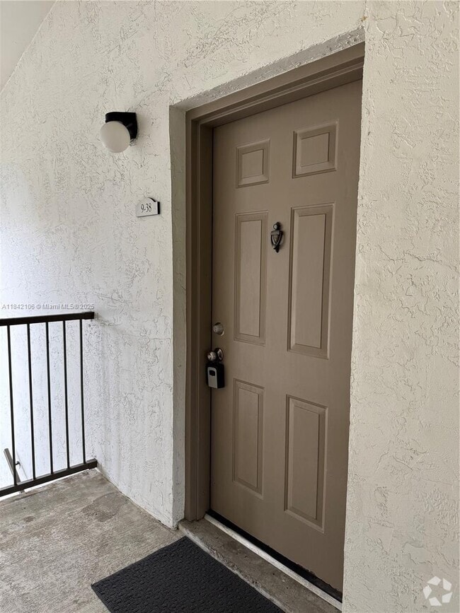 Building Photo - 540 S Park Rd Unit 38-9 Rental