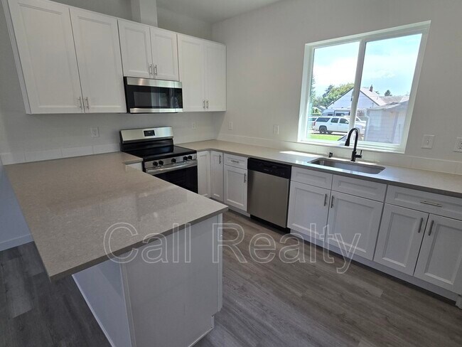 Photo - 4215 N Locust Rd Unit B