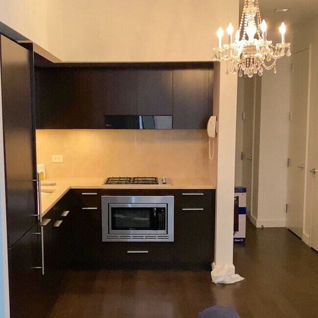 Photo - WALL STREET Unit 7A