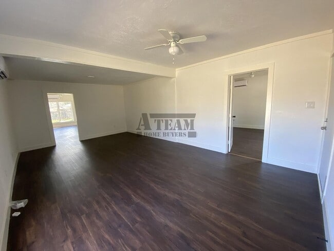 Photo - 801 Walnut St