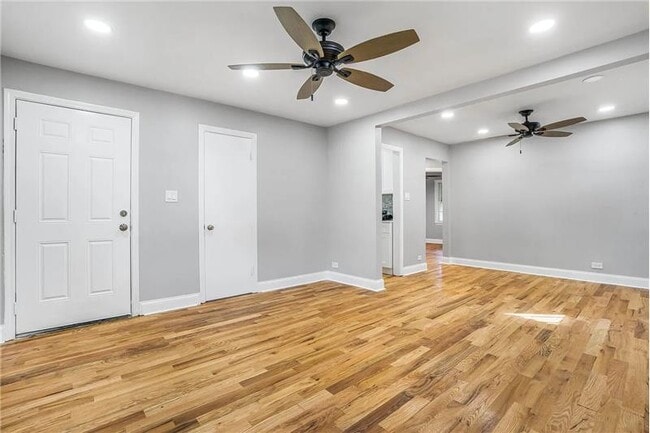 Photo - 6411 S Leclaire Ave