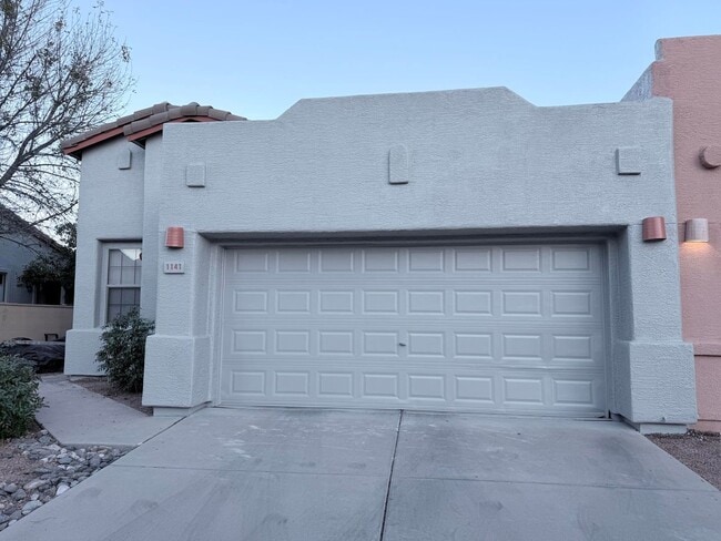 Building Photo - 3 bed 2 bath Home in Cottonwood Commons Contact Property Pros Go to rentprosaz.com look under Vac...
