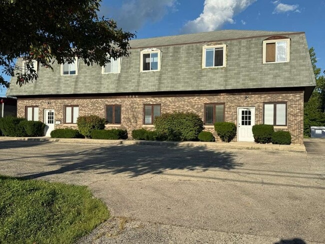 Building Photo - 1725 N Farnsworth Ave