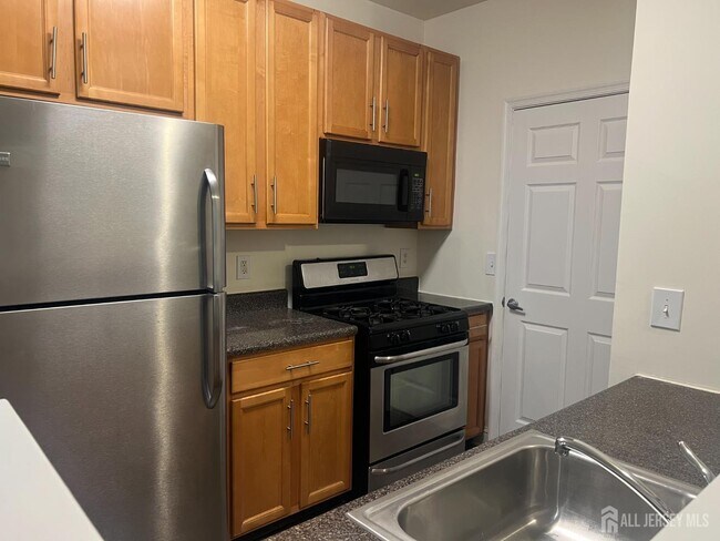 Photo - 263 Samuel Cir