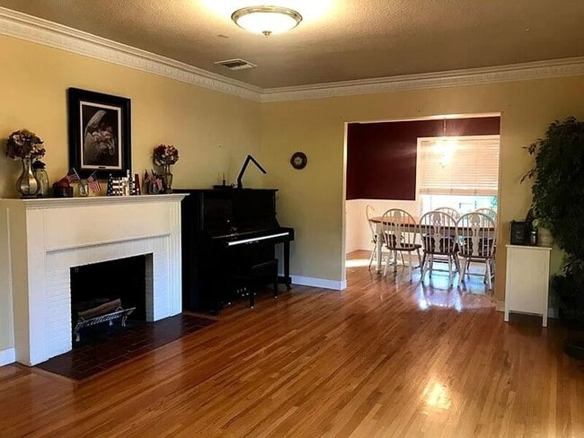 Photo - 2274 Luana Ln