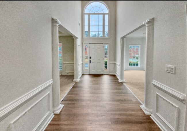 Photo - 1115 Fountain Crest Dr