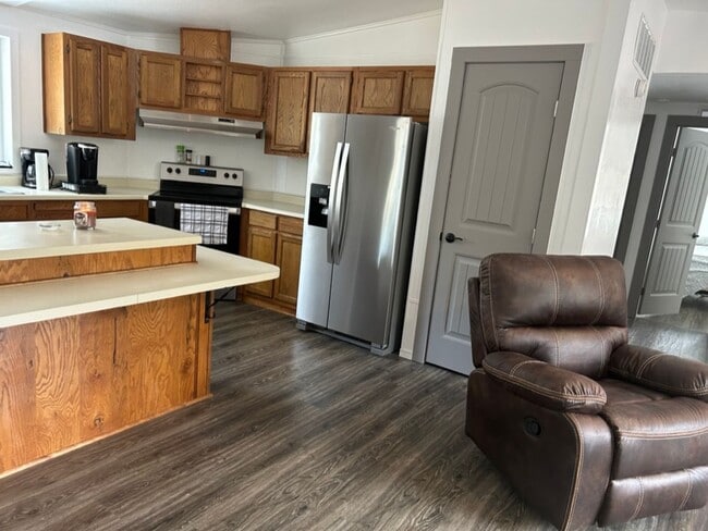Photo - Large 3 Bedroom Home