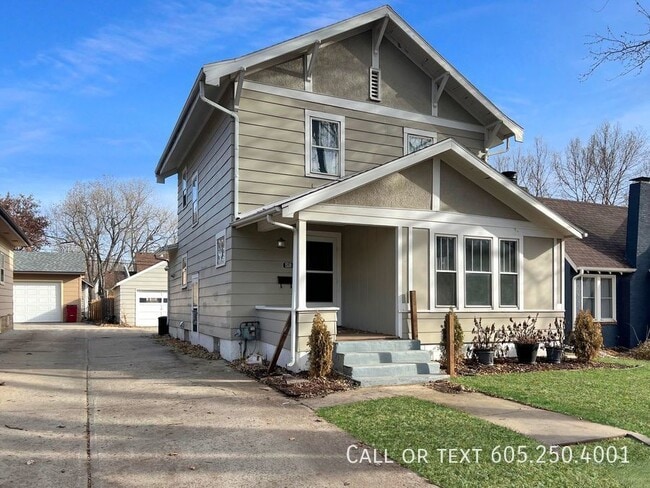 Modern 3-Bedroom 2-Bathroom Home - Modern 3-Bedroom 2-Bathroom Home