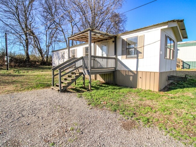 Photo - Great Location in Pulaski, TN