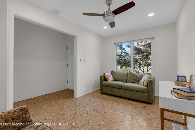 Photo - 700 Ocean Ave N