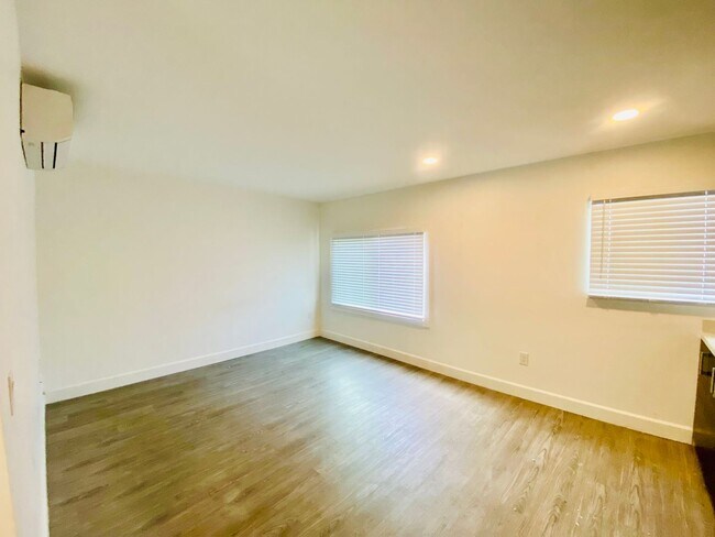 Photo - El Buho Unit 3