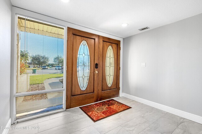 Photo - 1080 Park Ridge Pl