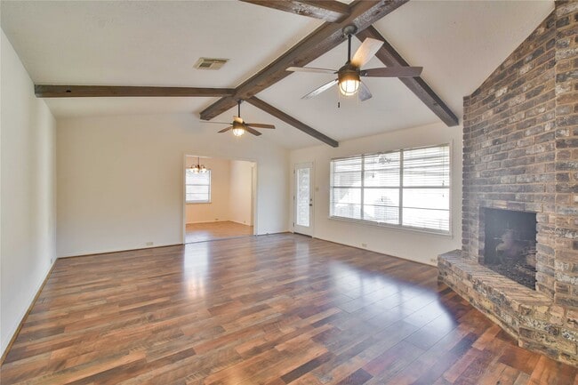 Photo - 703 Bayview Dr