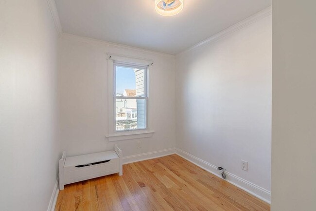 Photo - 179 Hobart Ave