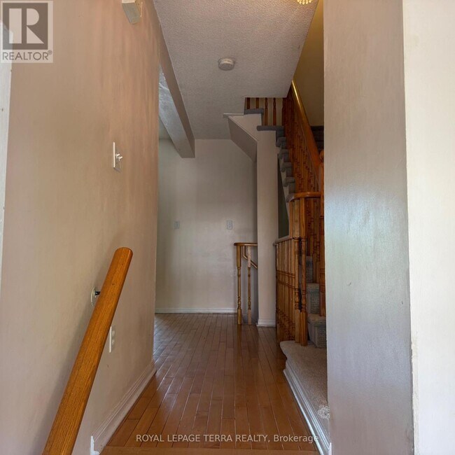Photo - 80 Acorn Pl