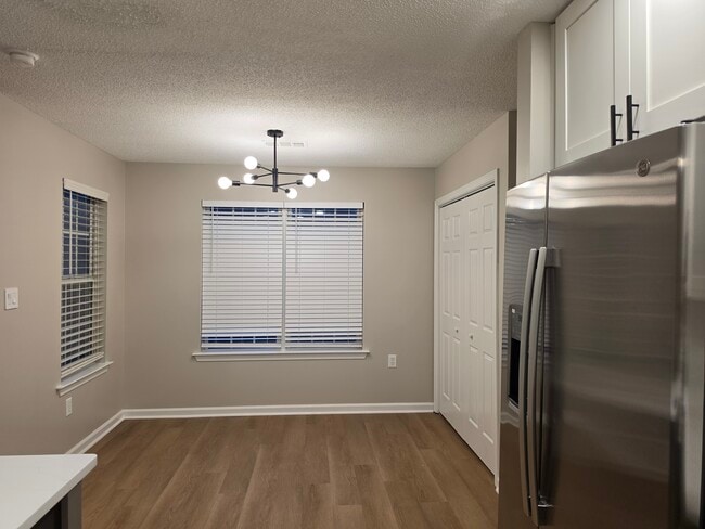 Photo - 140 Halo Trce