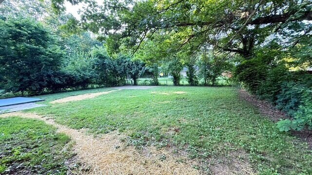 EAST SIDE 3 BEDROOM RANCH AVAILABLE NOW!