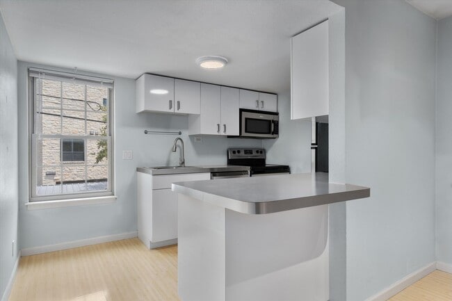 Photo - Prime 2 Bed 1 Bath in 78704 Near Downtown Austin