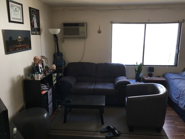 Photo - 22 N Franklin St Unidad B4