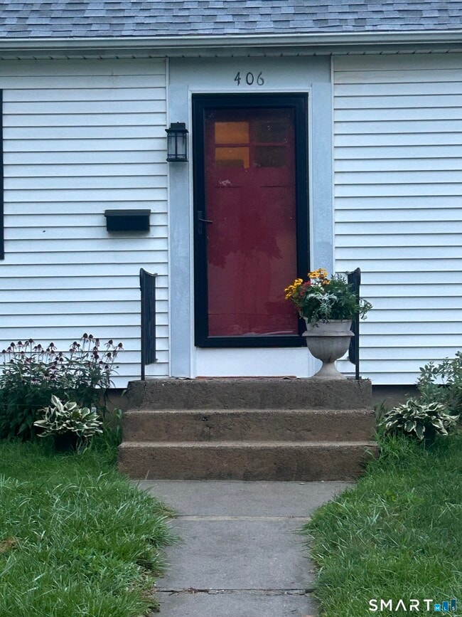 Photo - 406 Oakwood Ave