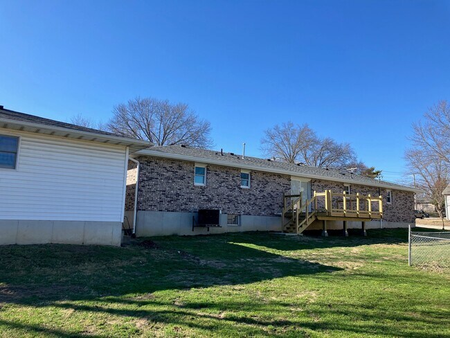 200 S Taylor Ave