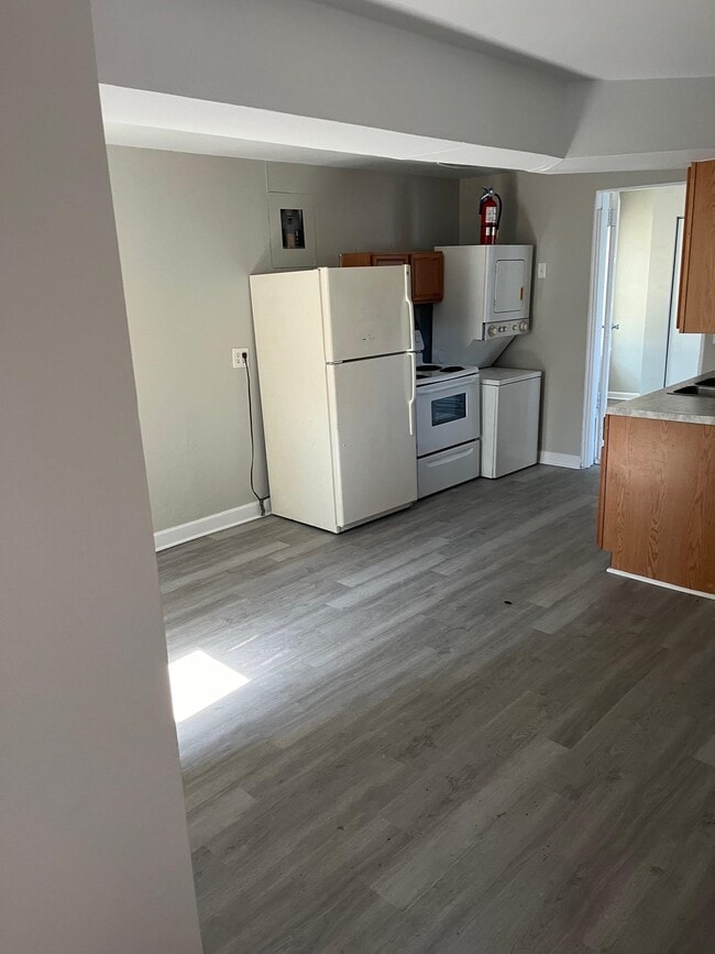 Photo - 229 S Lipona Rd