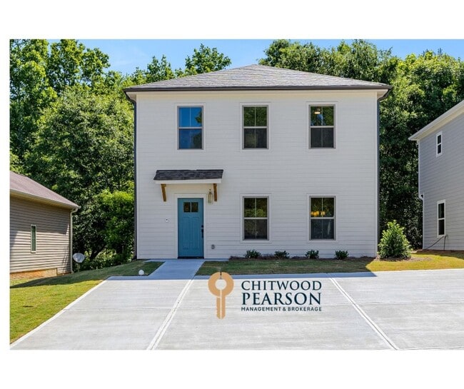 Building Photo - 3 Bedroom Walkable to Downtown Zebulon. Lawncare included!