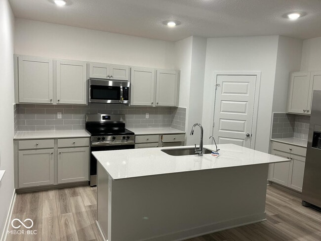 Photo - 18722 Walsh Wy