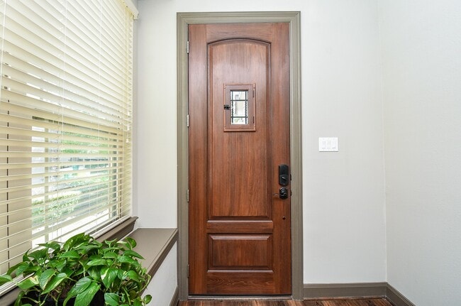 Photo - 78 Aventura Pl