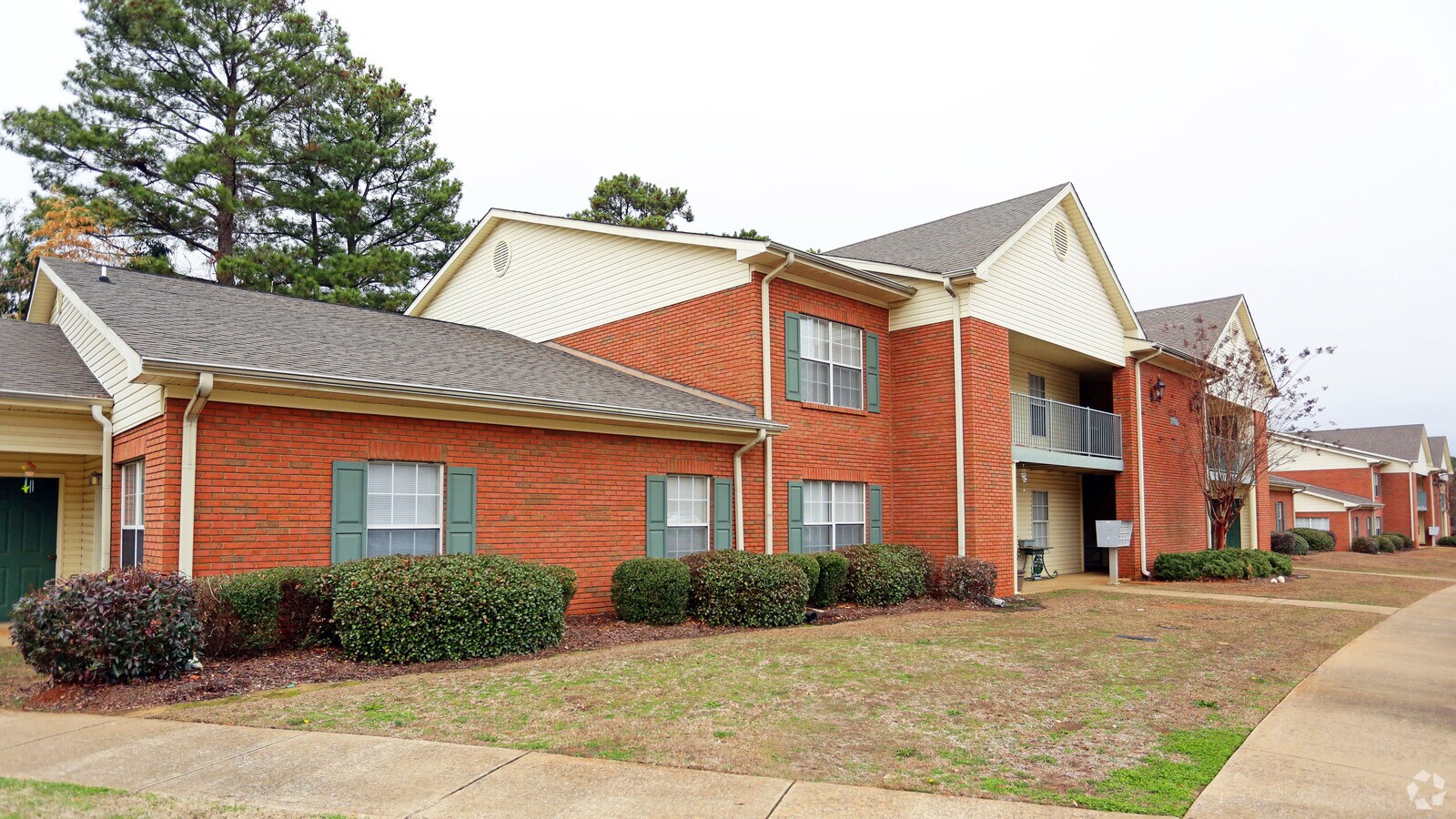 Parkwood Apartments - Parkwood Apartments