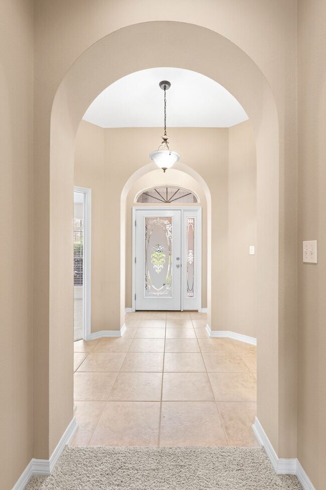 Photo - Spacious 4-Bedroom Home – Tanglewood!