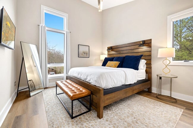 Photo - 465 S Locust Ave Unidad FL2-ID1221906P