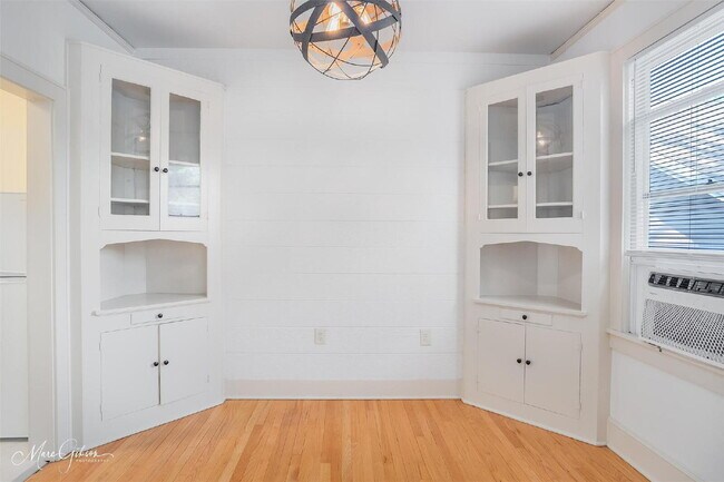 Photo - "Charming 900 Sq Ft 1-Bedroom Retreat in Historic Shreveport Neighborhood!"