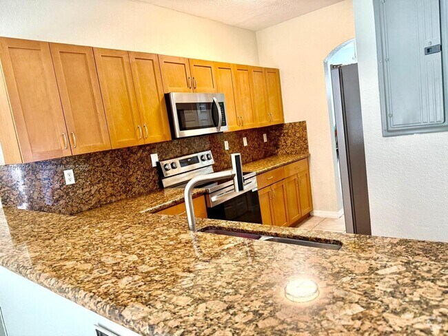 Building Photo - 4902 SW 141st Ave Rental