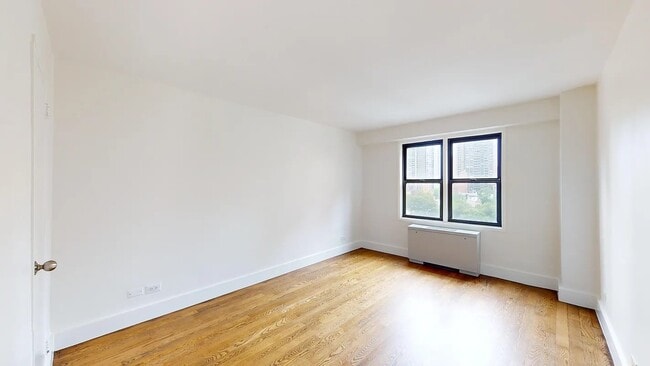 Photo - 220 E 63rd St Unit 12N