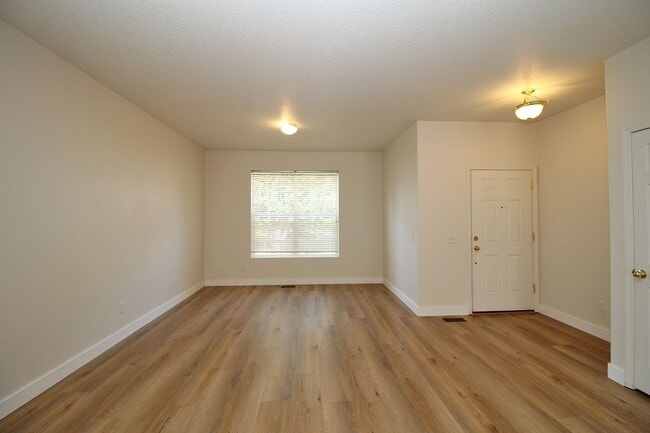 Photo - 15542 SE Thornbridge Dr