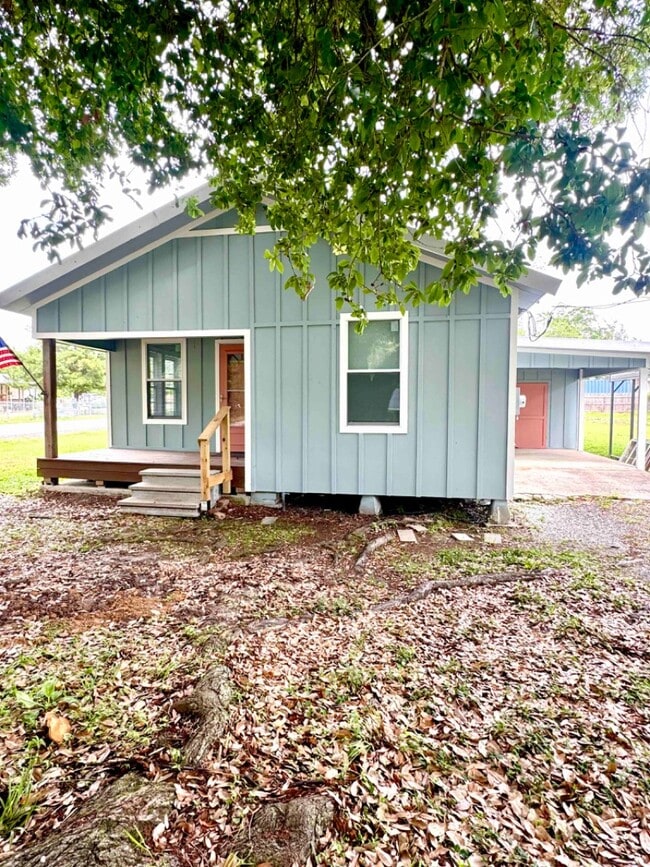 Photo - 1034 Core St