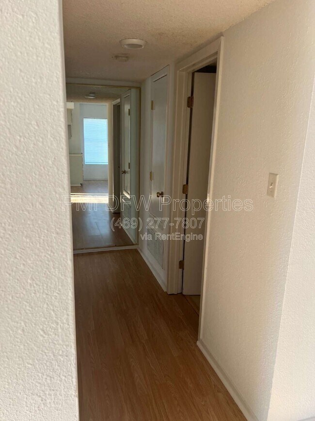 Photo - 1001 Weiss Ave