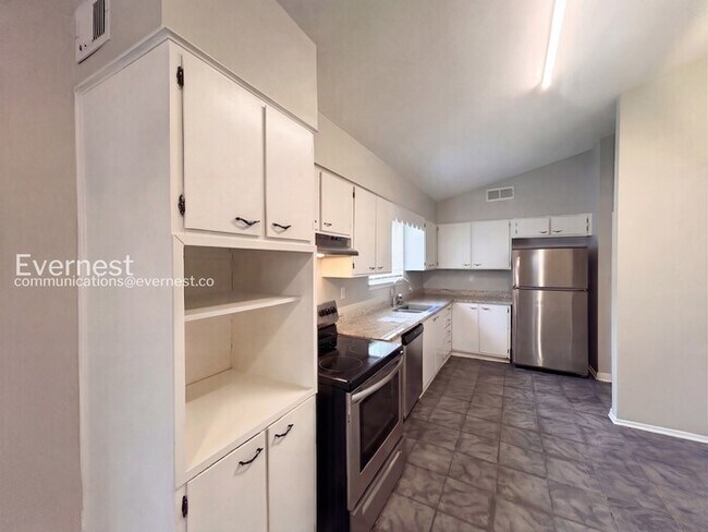 Photo - 8694 Yorktown Dr