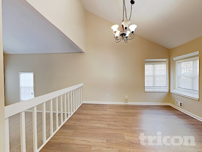 Photo - 4088 Valley Brook Rd