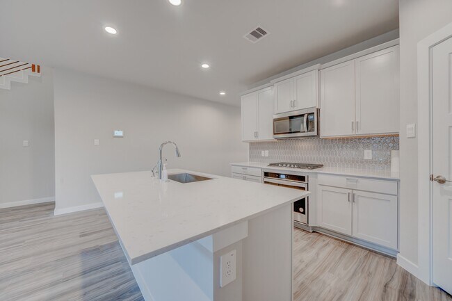 Photo - 14257 Lake Lodge Dr