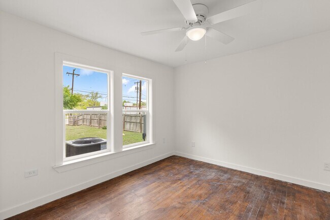 2401 Columbus Ave Unit A