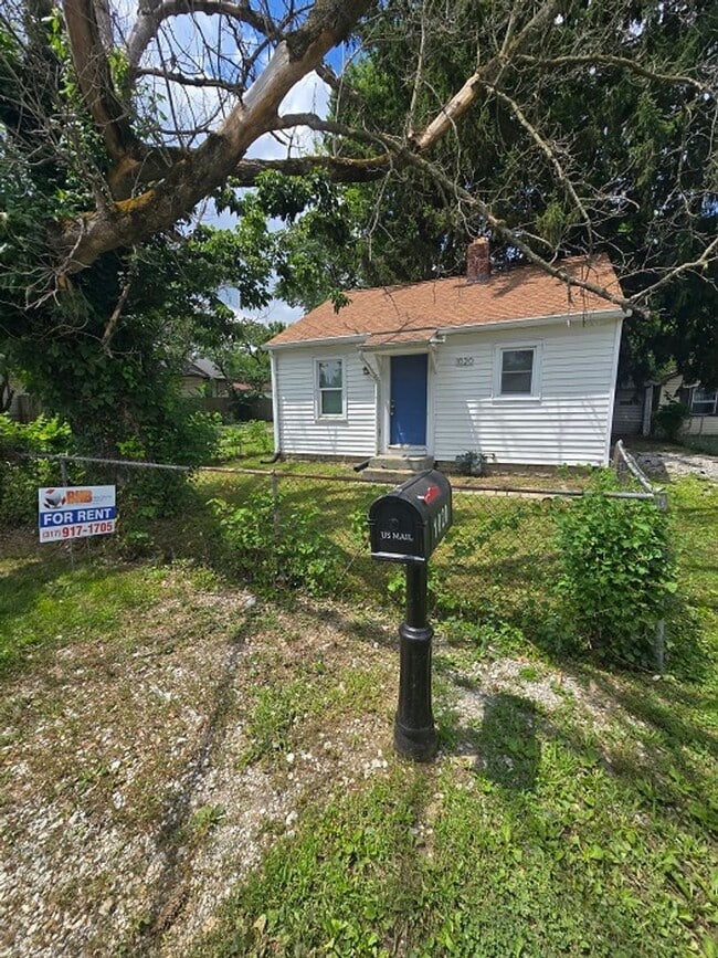 Building Photo - Nice Two Bedroom Home Located Near Lynhurs...