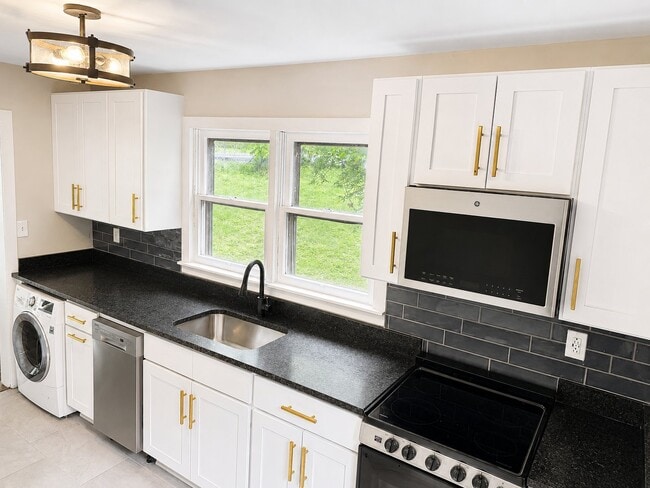 Photo - 2723 W Blount Ave