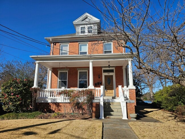 Building Photo - Lafayette Park