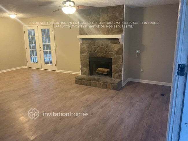 Photo - 1847 Rainbow Ln