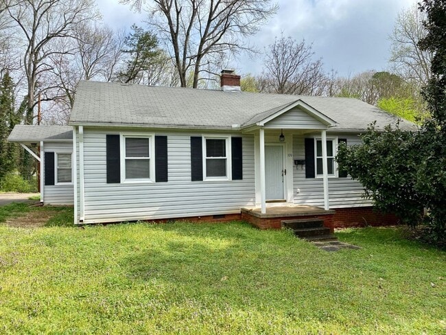 Spacious 2 bedroom home available immediat... - Spacious 2 bedroom home available immediat...
