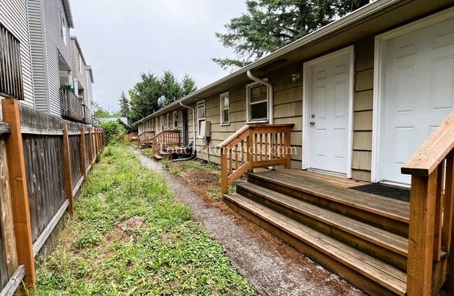 Building Photo - Cozy Urban Living: 2BD/1BA in Brentwood-Da... Unit 7359 Rental