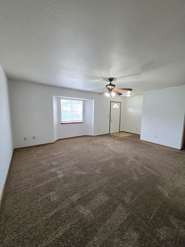 1221 Peters Ave