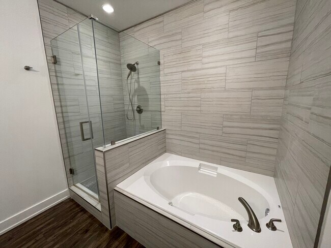 Bathtub/Shower Combination